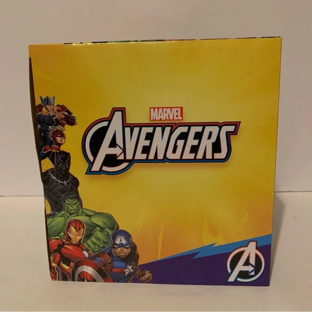 NIB. MARVEL Avenger Hulk RC Stunt Vehicle